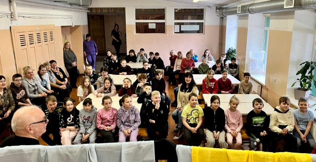 Latvian lapsille evankeliumia